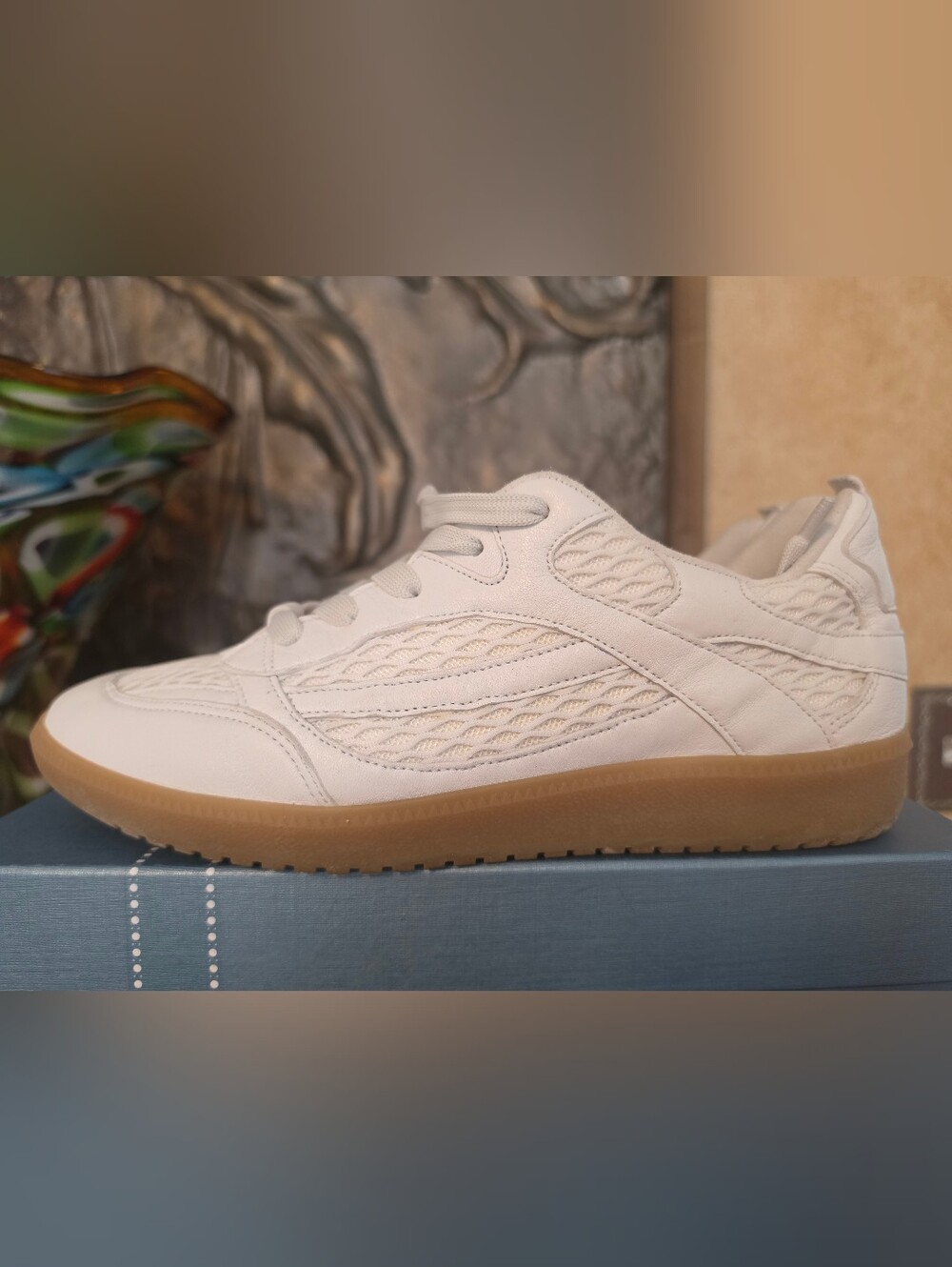 Soft Waves White Women's Sneakers with Gum Sole